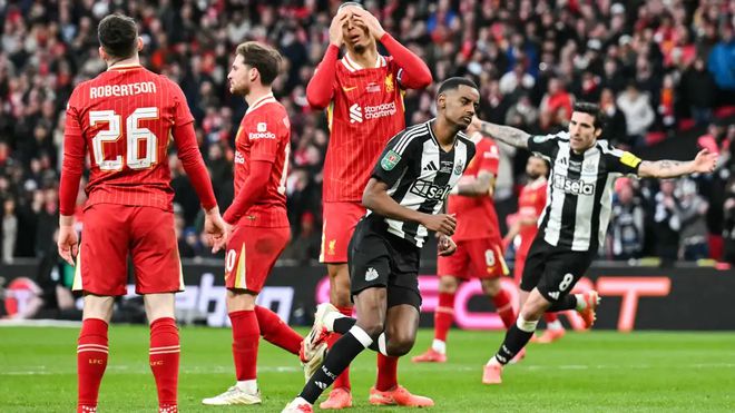 包含利物浦神奇晋级，英超冠军争夺再迈一步的词条