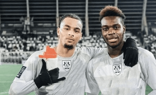 凯瓦尼梅开二度，马赛客场战胜亚眠的简单介绍