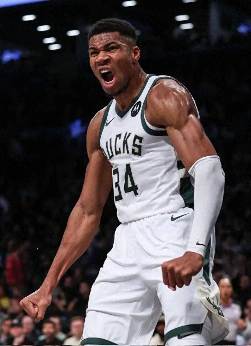 雄鹿主场大胜老鹰，字母哥状态回归