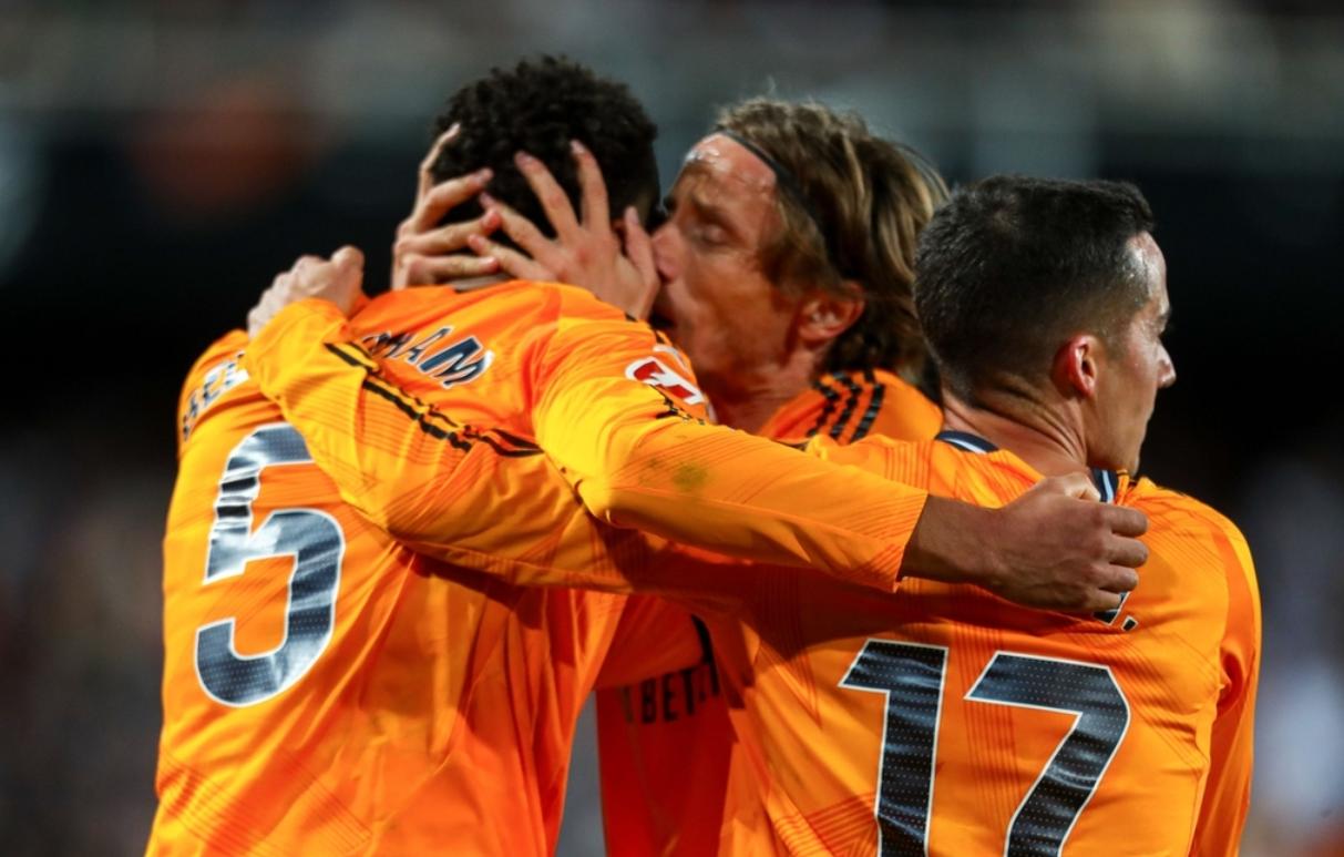 开云体育入口-包含瓦伦西亚客战难以取胜，阵容轮换造成结果反转的词条