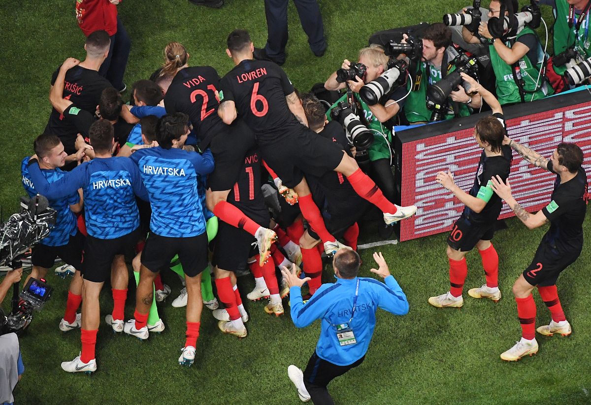 开云体育官方网站-关于纽伦堡球员研究对手战术，力争在接下来的比赛中获胜的信息