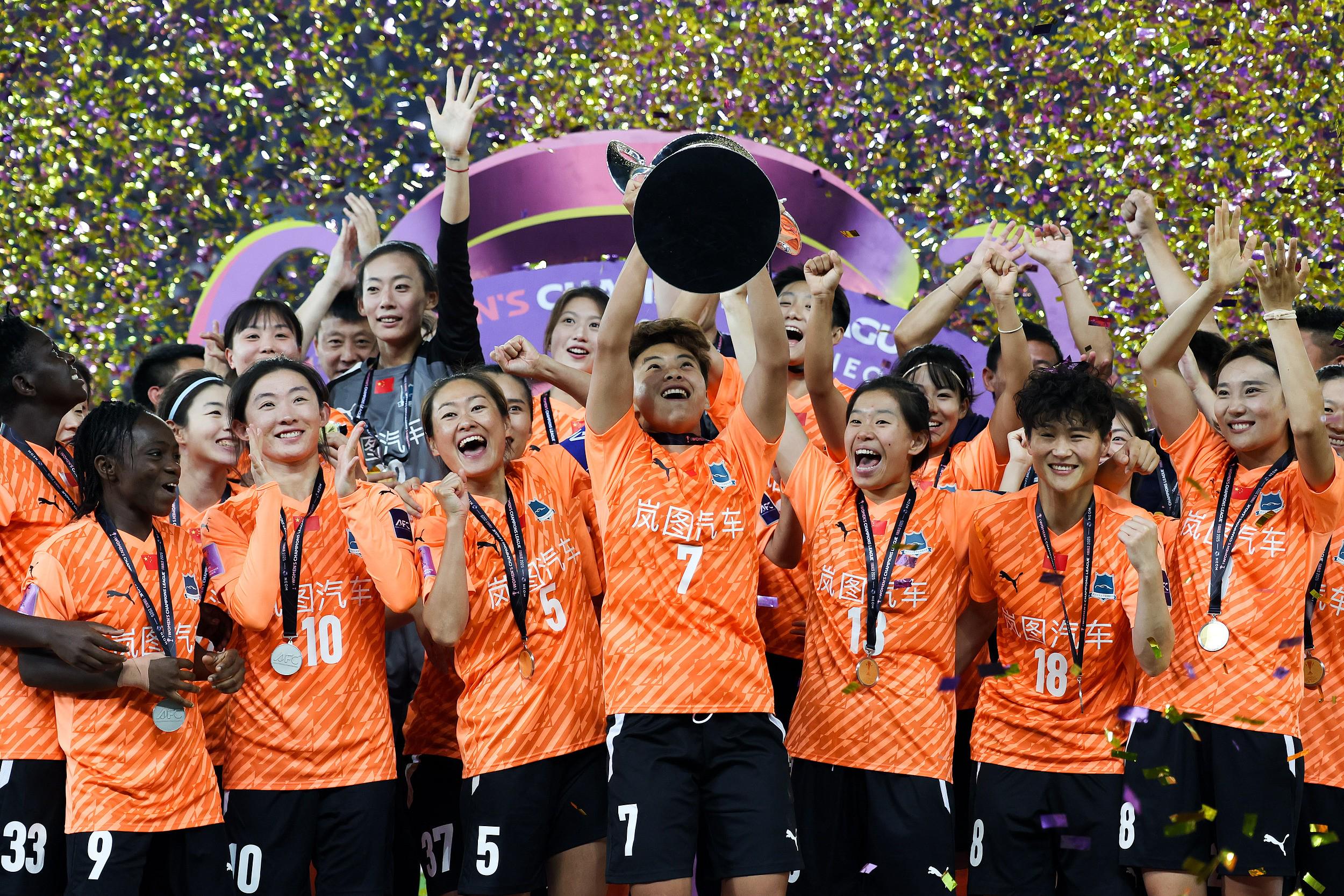 开云体育官网-顽强拼搏：女足比赛中每一分都来之不易的简单介绍