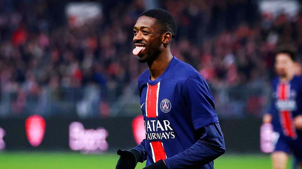 包含沙尔克客场大胜云达不来梅，稳居榜首的词条