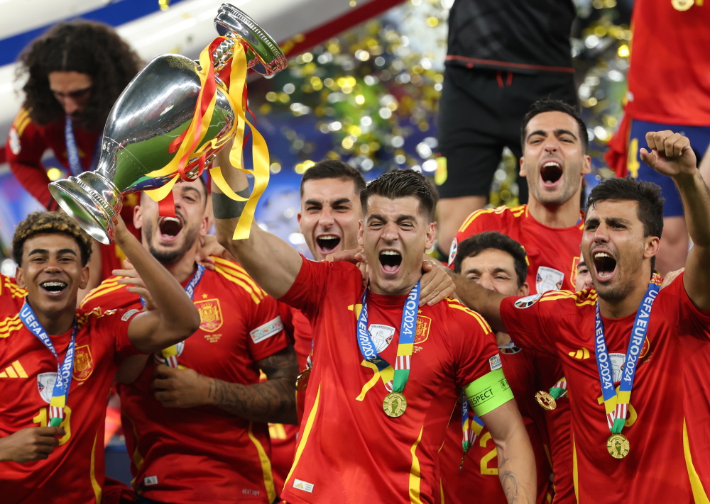 包含欧洲足球壮举，德国联赛大放异彩的词条