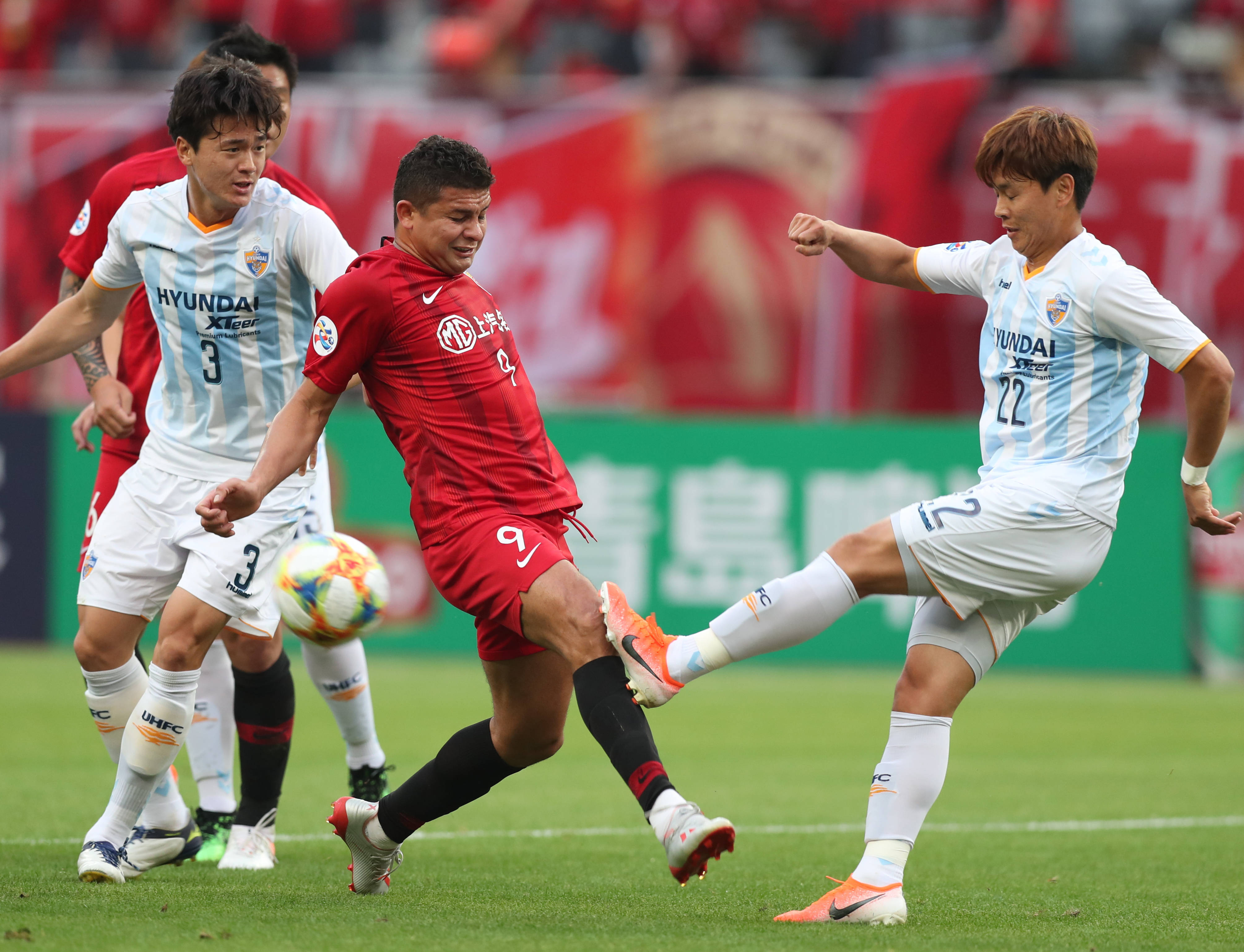 包含上海申花客场告捷，亚冠联赛战胜大邱FC的词条