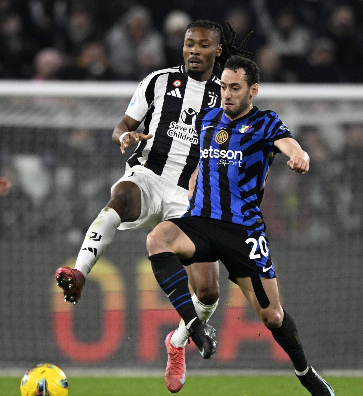 开云体育中国-尤文图斯主场战胜AC米兰，继续排名意甲榜首的简单介绍