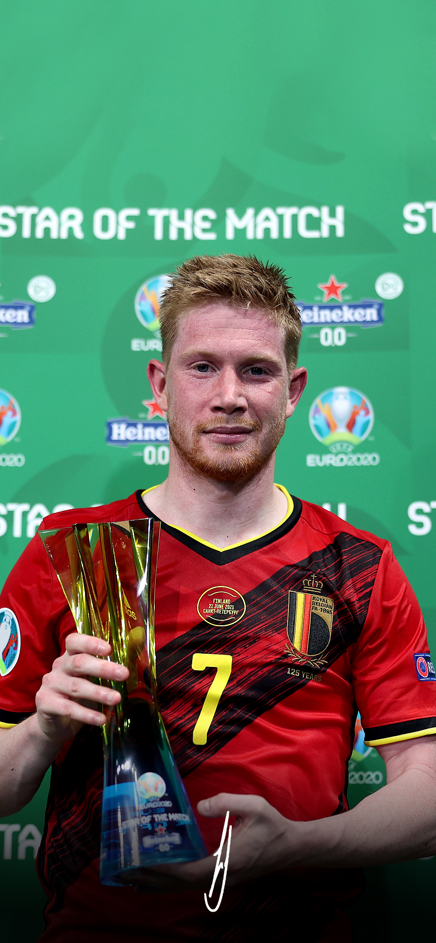 足球明星齐聚国家队，擂台对决