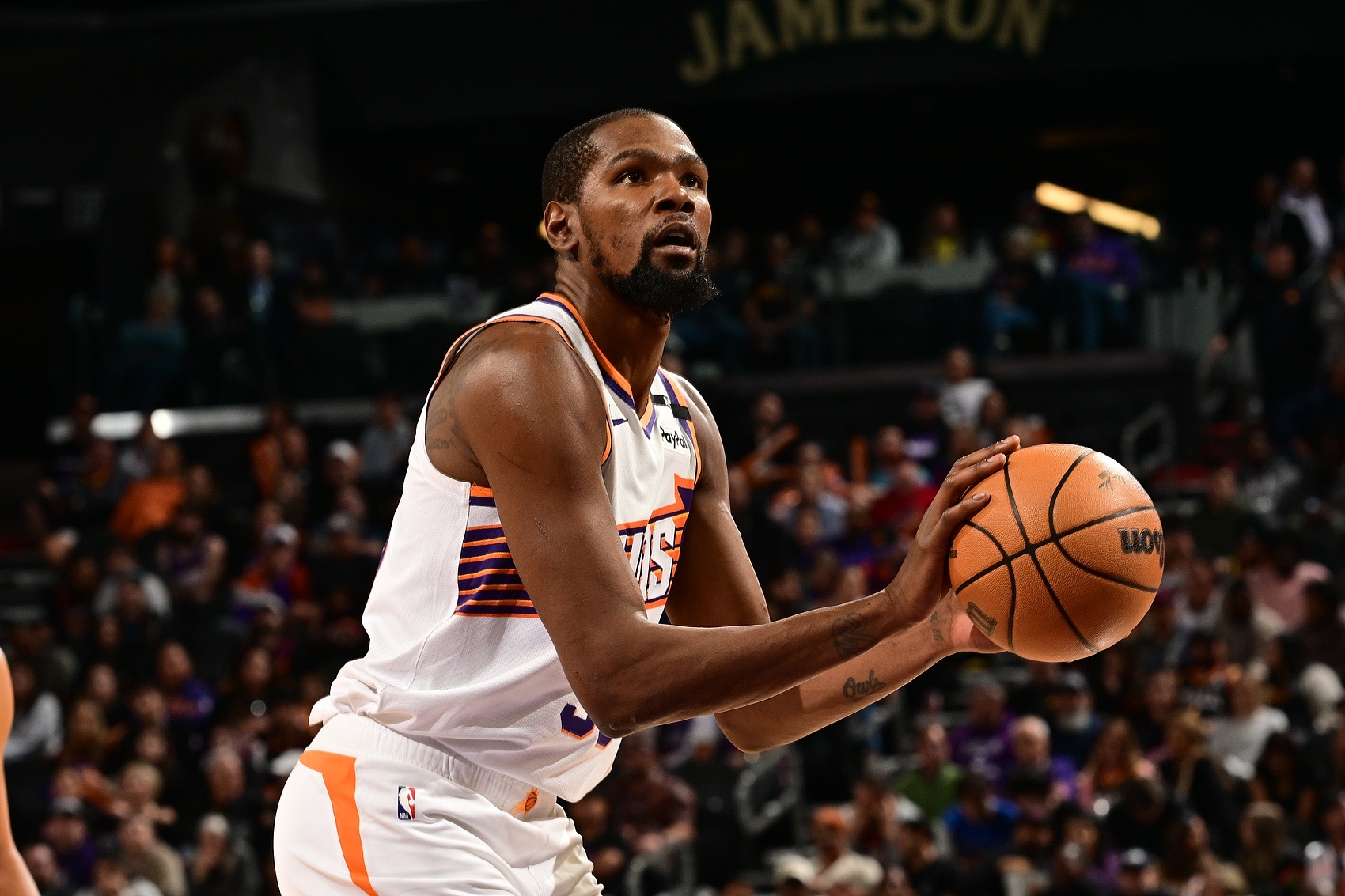 开云体育在线-太阳惊险逆转热火，保持不败纪录的简单介绍