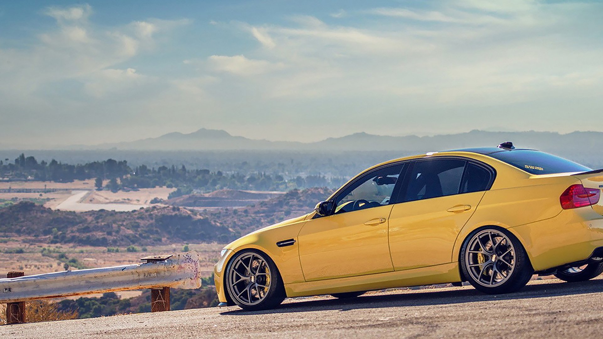 引擎轰鸣与技术革新,F1新赛季揭幕战与篮网单节风暴中的竞技哲学