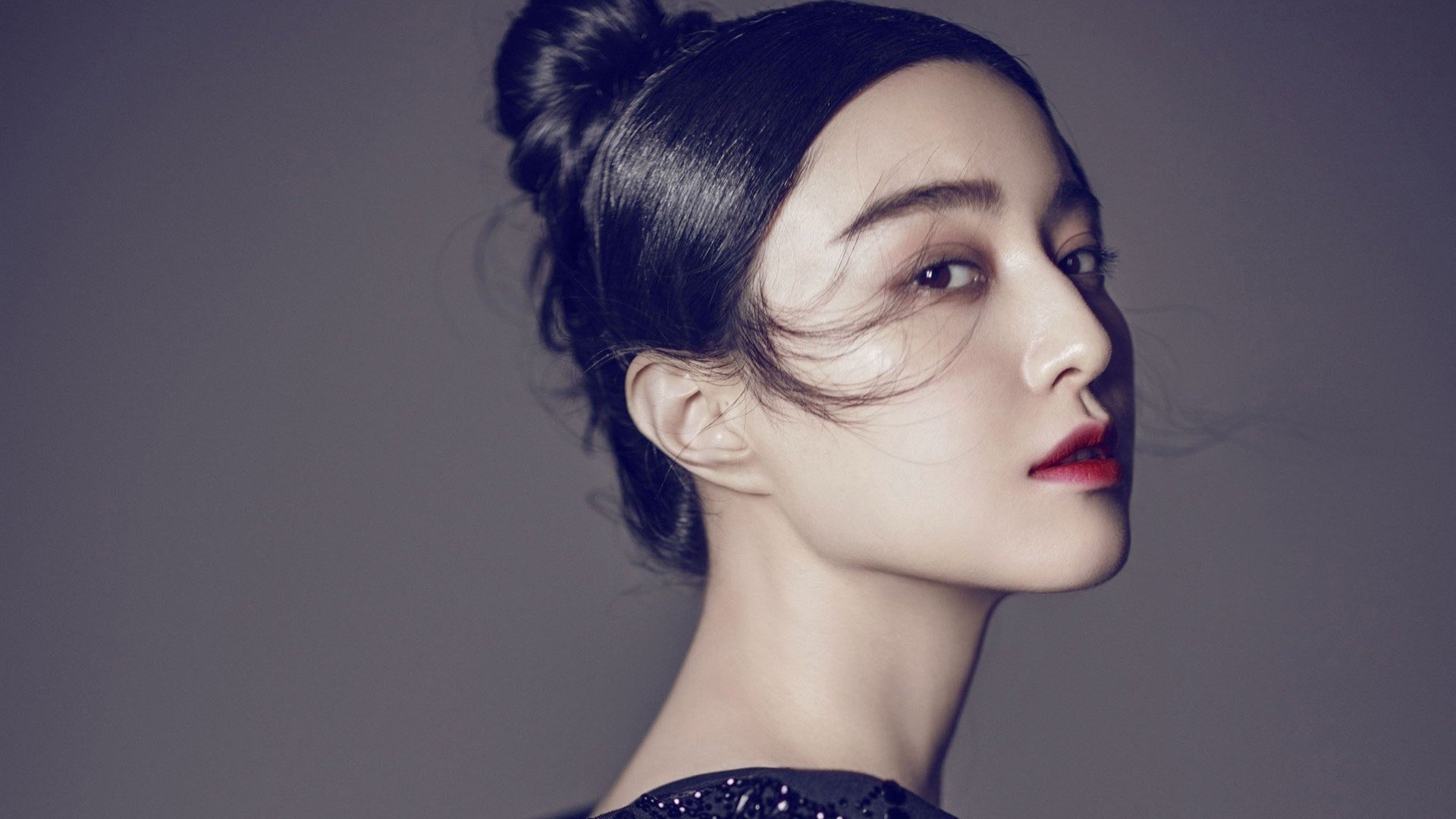 绿鹰啸欧冠,阿尔及利亚之魂碾压黄潜,北非风暴席卷陶瓷球场