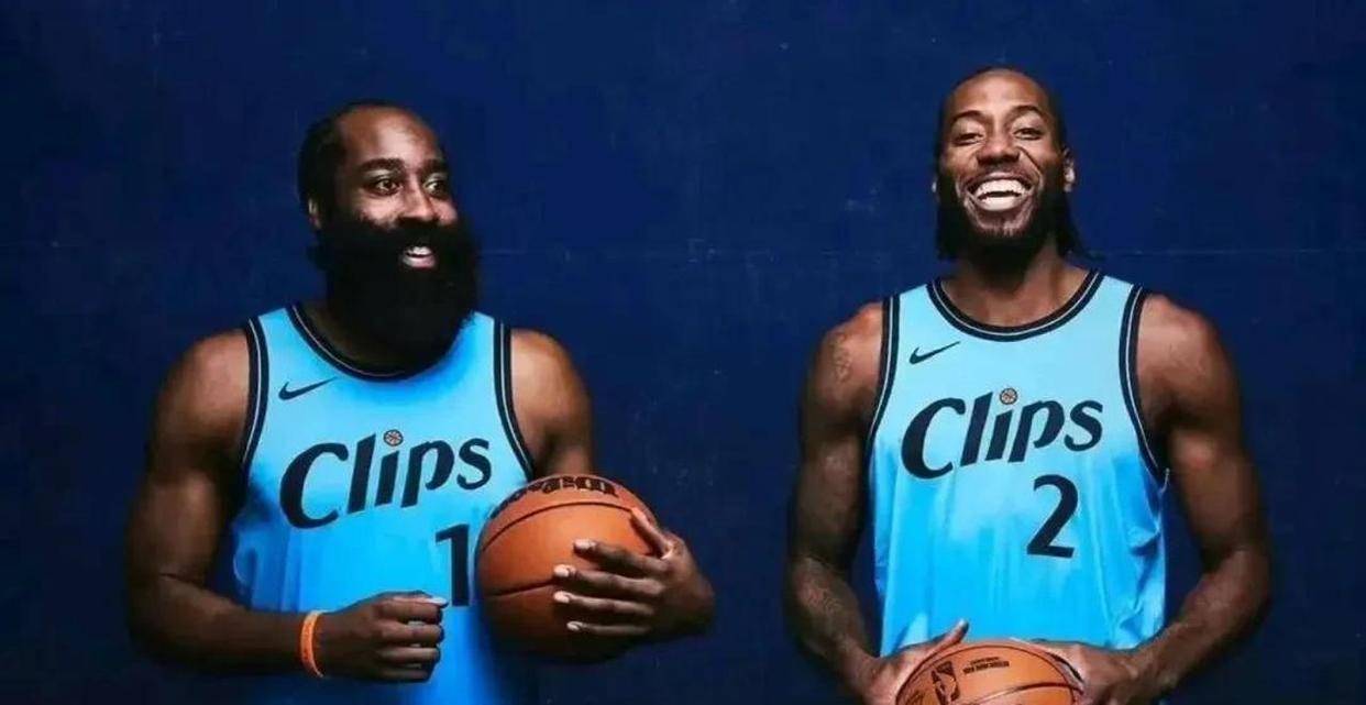 西决生死战之夜，哈登成为全场焦点