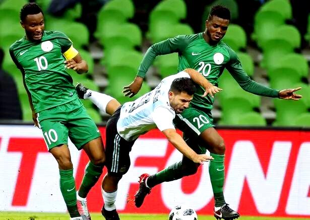 世界排名争夺战焦点战，英格兰强行终结尼日利亚