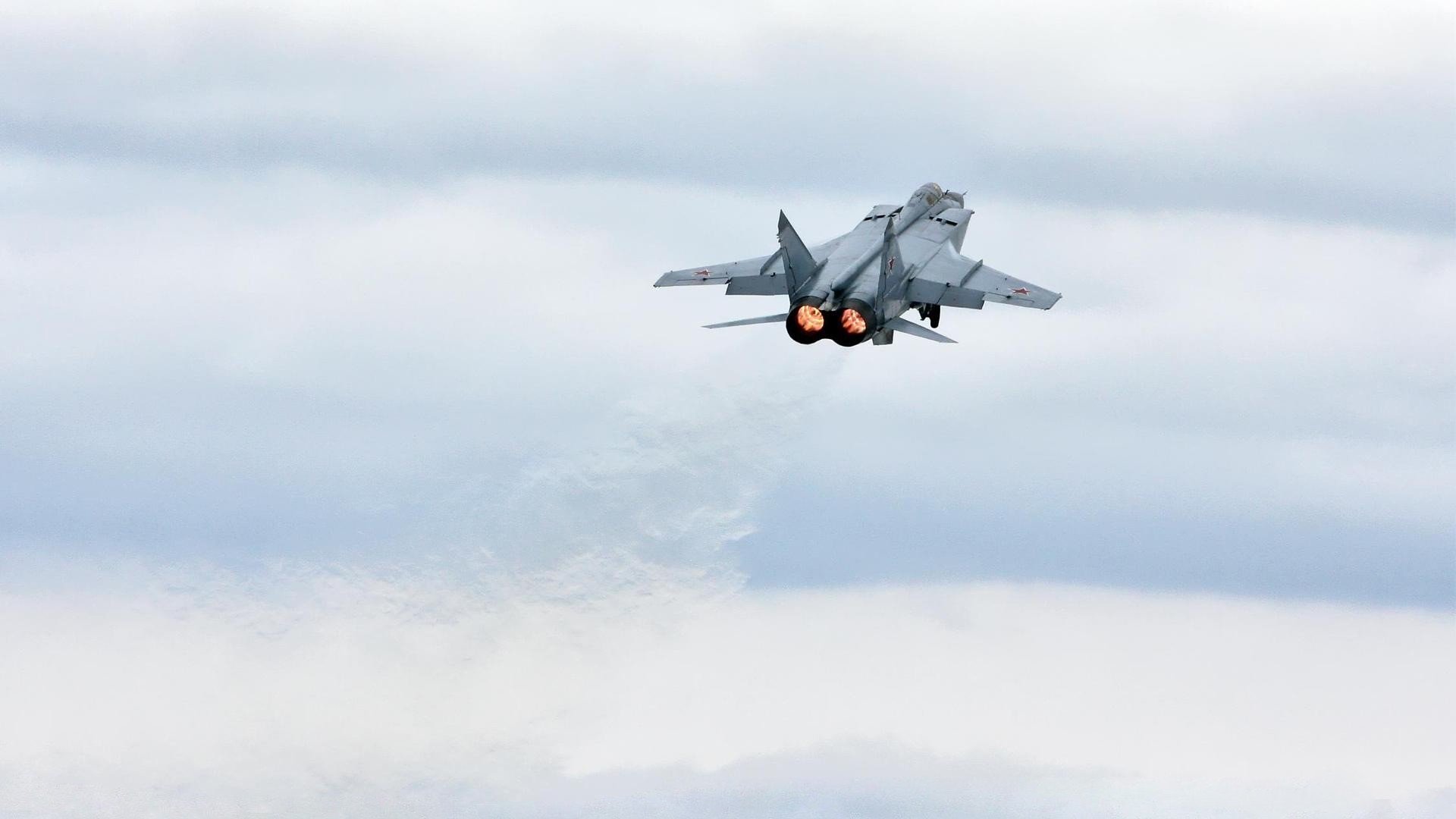 世界杯热身赛上的CBA力量，广厦绝杀黄蜂展现实力