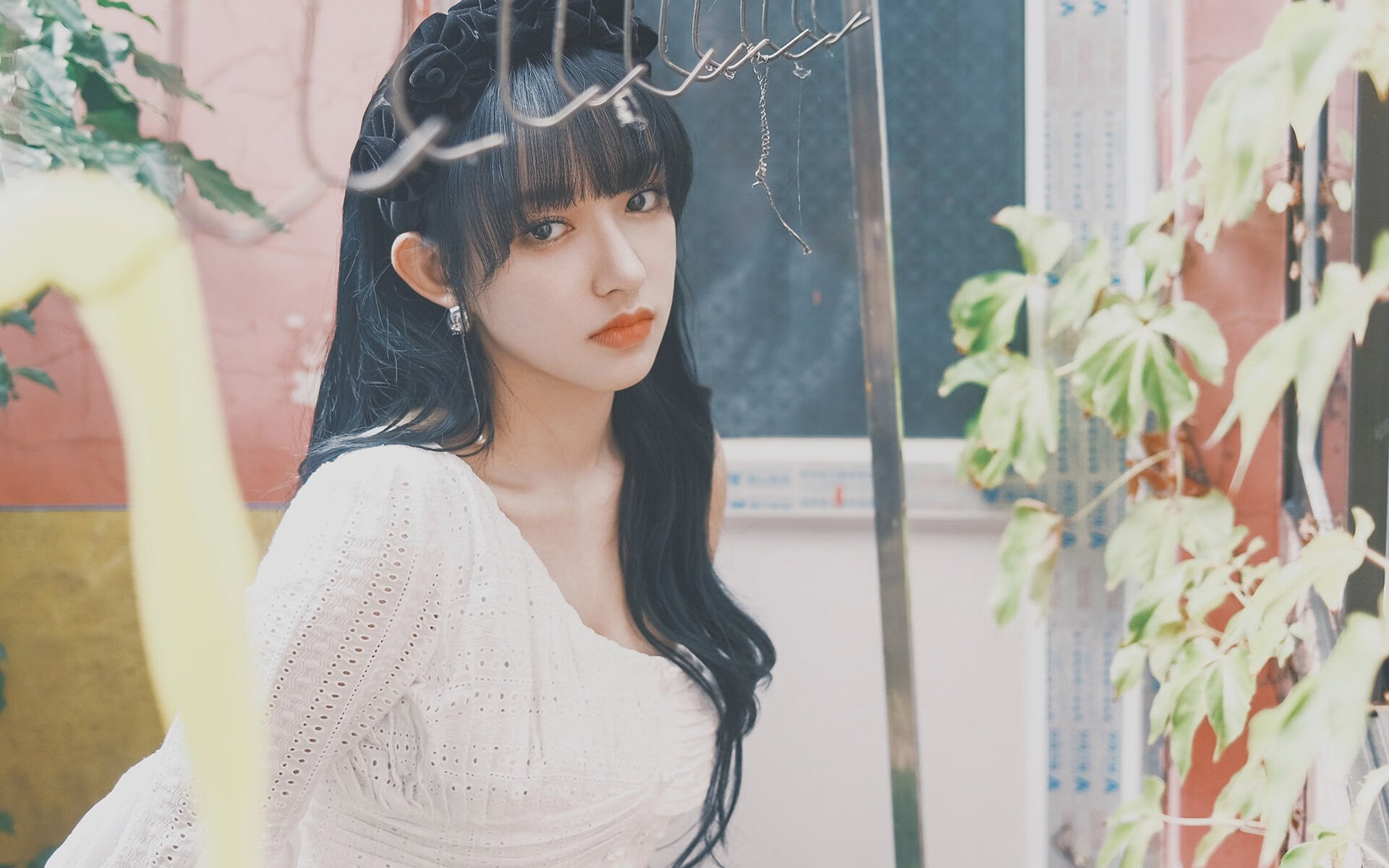 浓眉神兵天降连续得分拉开差距,马刺惊险晋级淘汰灰熊