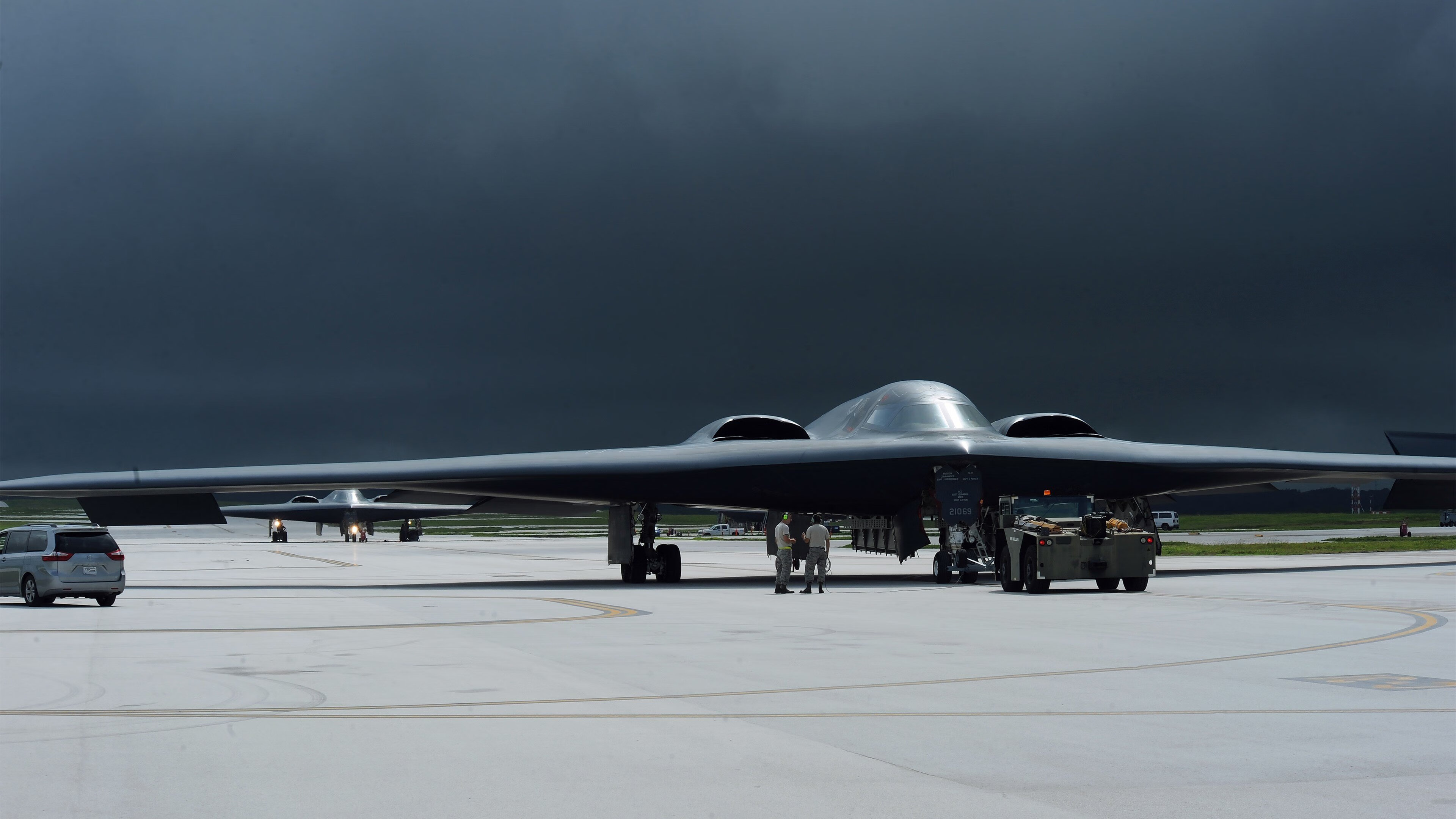 开云下载-极速争锋与团队竞技，F1街道赛与广厦力克国王的双重奏